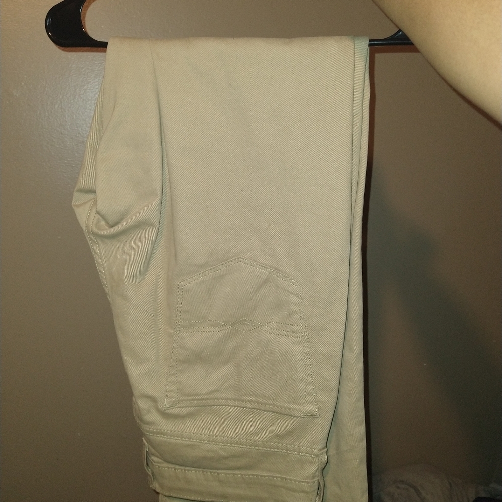 Clothes - Picture 16 of 16